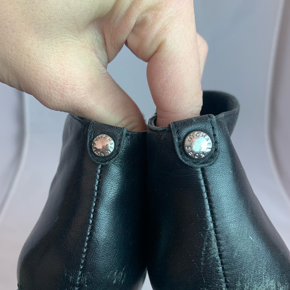 Michael Kors Black Leather Heels Women's 7.5. GG - Picture 5 of 8